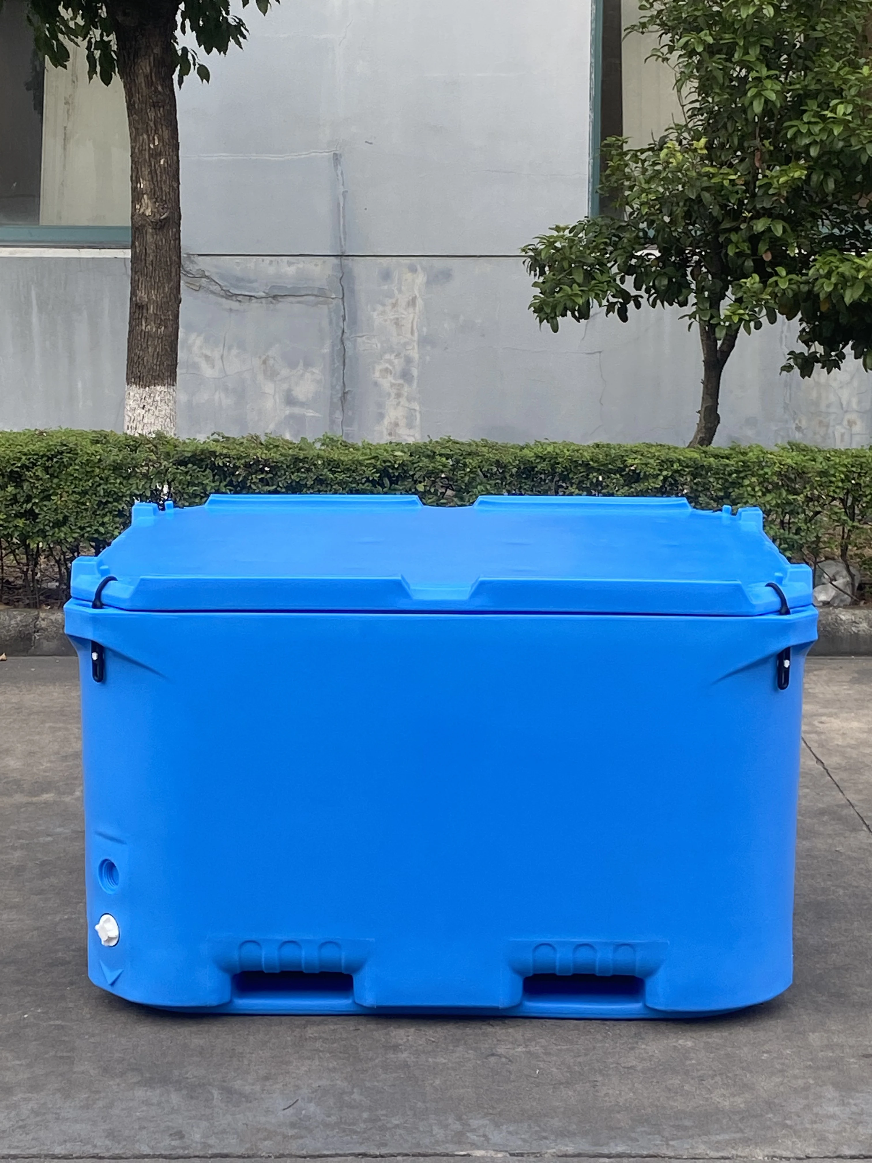 

STLF1000L PE Plastic Insulated Fish Bins Large Thermal Cooler Container Tank for Fish Storage Transport Logo for Wine Food Can