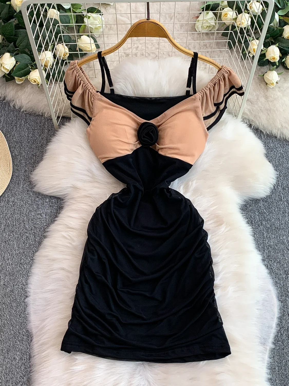 

Сексуальное женское платье на одно плечо с подкладкой на груди, плиссированное, приталенное, элегантное, с запахом, для города, весна-лето