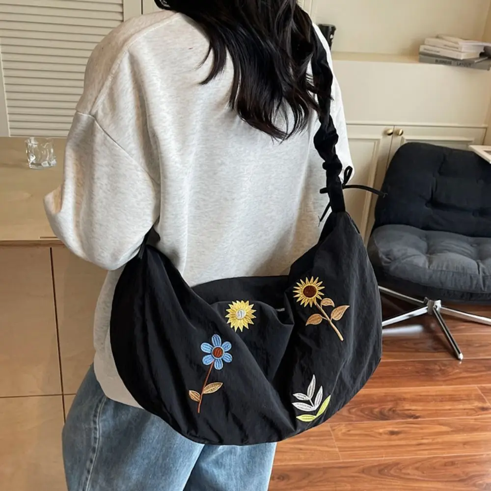 

Korean Style Nylon Dumpling Bag Drawstring Solid Color Flower Embroidery Tote Bag Lightweight Handbag Oxford Cloth Shoulder Bag