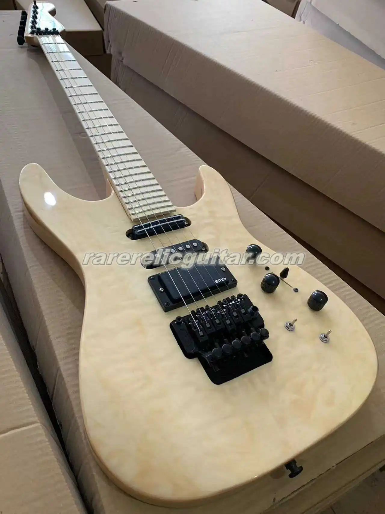 

Black Hardware PC1 Phil Collen Qulited Maple Chlorine Natural Electric Guitar Floyd Rose Tremolo Active EMG Pickups 9V Battery