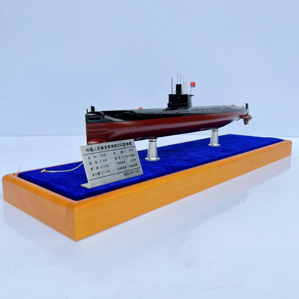 

Chinese Navy Type 035 Submarine Mode Metal Static Ornaments Simulated Military Ship Commemorative Collection Finished Product