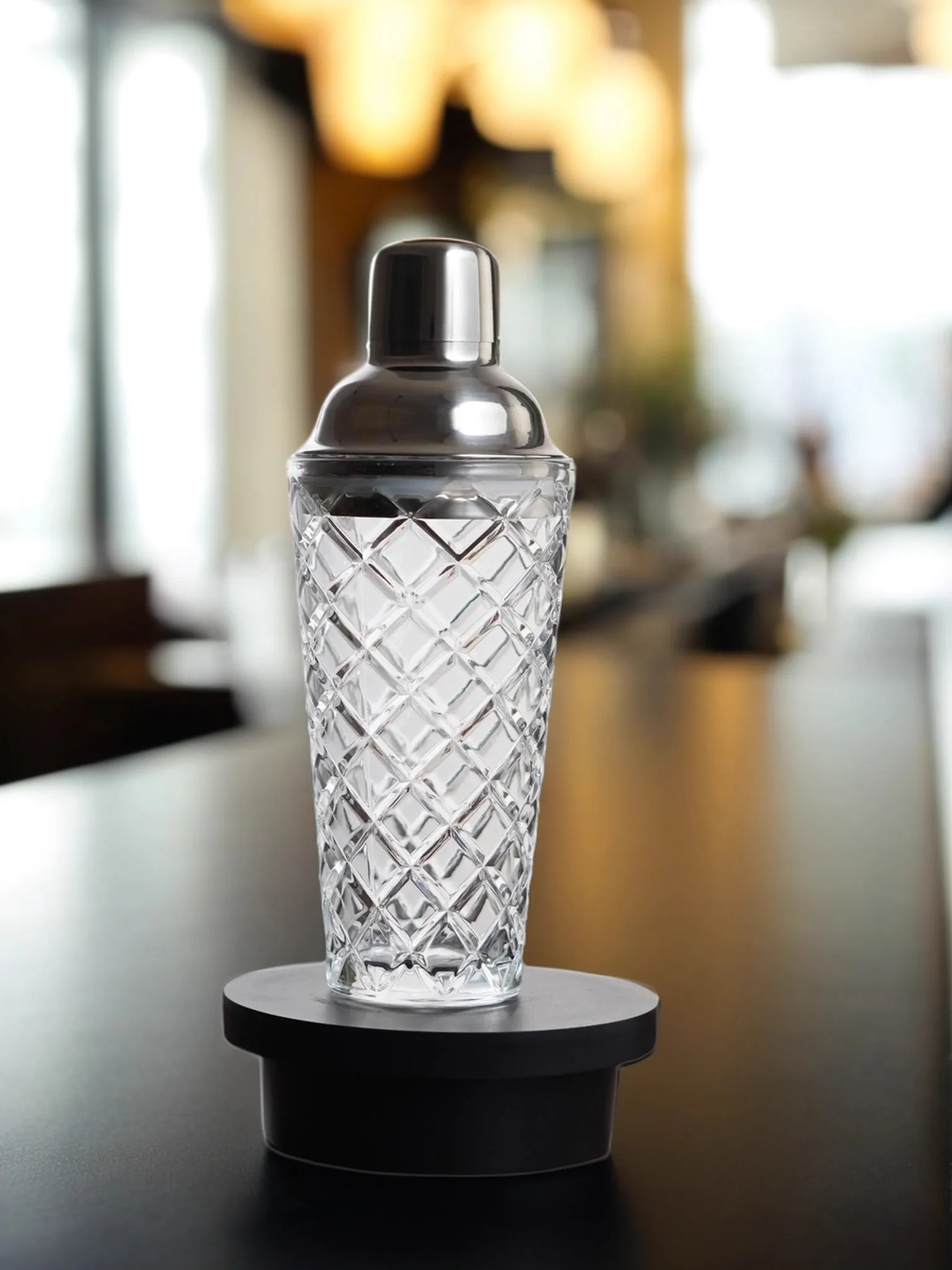 Light luxury Advanced Bar Restaurant Creativity Personality Wine Mixing Bottle Exquisite Thickened Glass Shake The Wine Pot