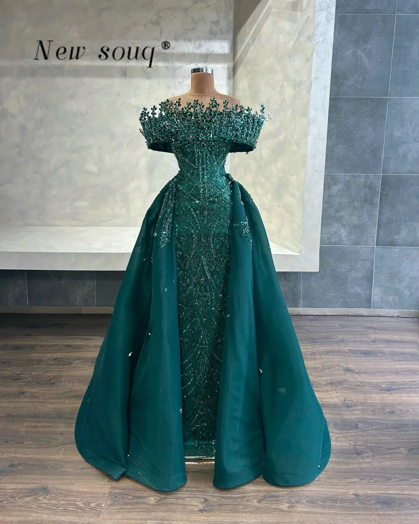

Dark Green Crystals Off Shoulder Evening Dresses with Detachable Train 2025 Customized Formal Two Pieces Wedding Party Gowns