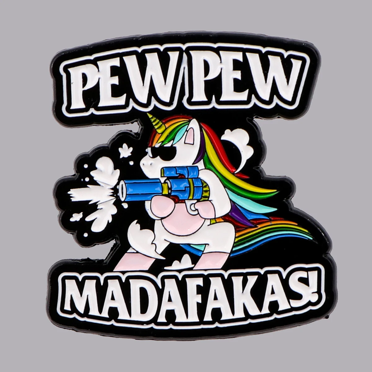 Broche esmaltado de cavalo branco PEW PEW Broche Pinos Alfinetes de lapela em mochila Acessórios de roupas Joias engraçadas Presentes para amigos
