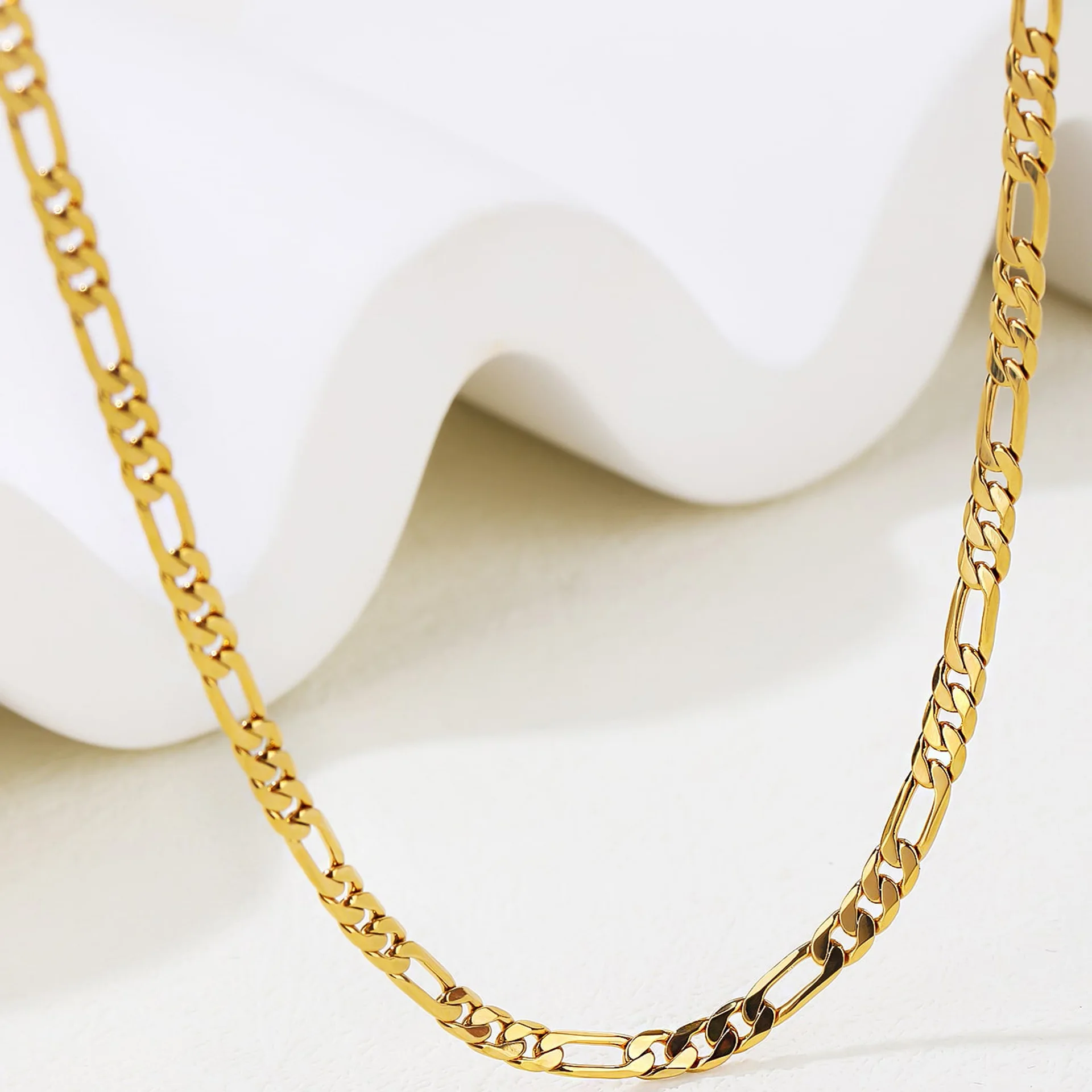 50+5cm extender Gold Chain Necklace Men 18K Gold Plated Stainless Steel Chunky Figaro Necklace for Women Men 20‘’