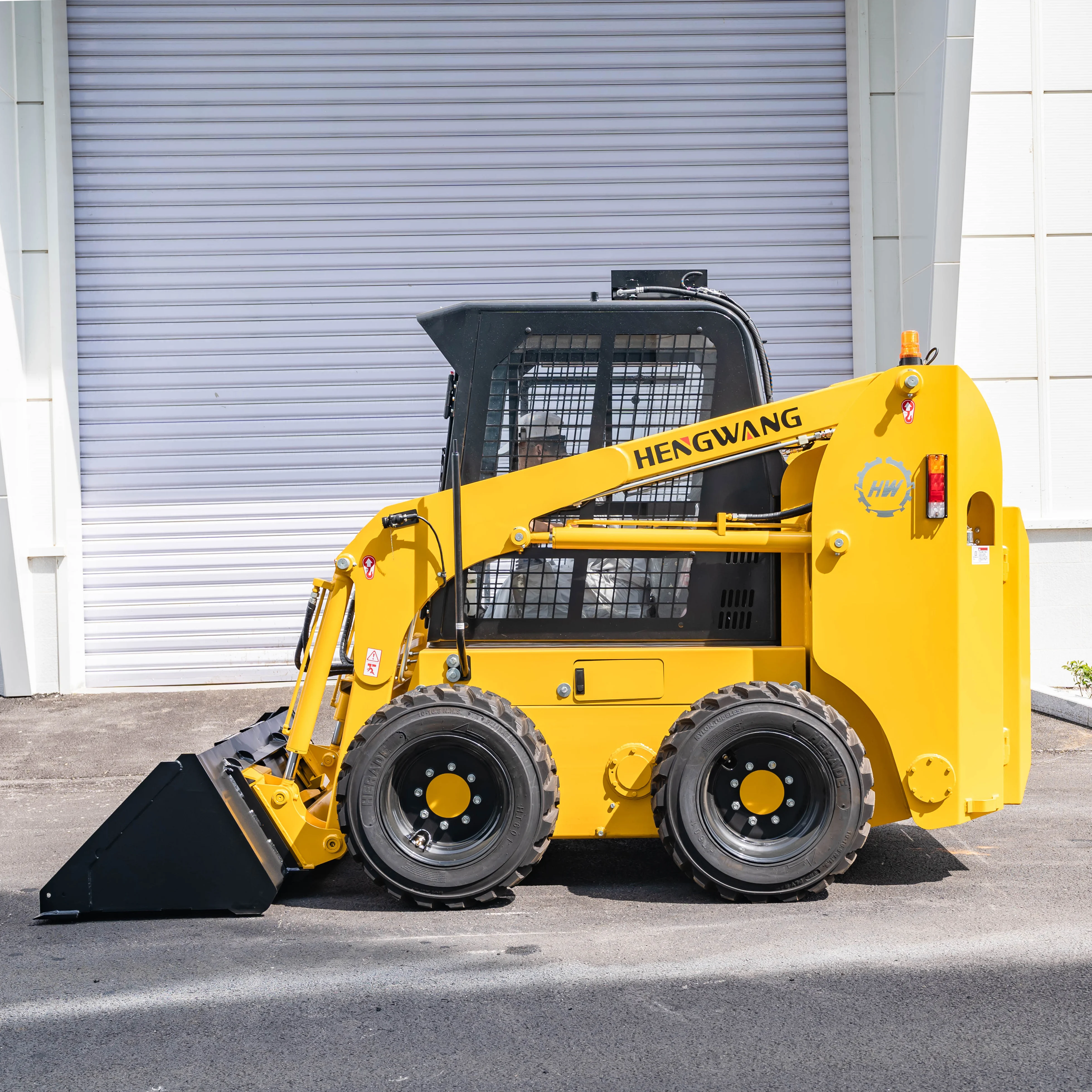 JC45 Mini Skid Steer Loader 1 ton 2 ton 3 ton Compact 4x4 Small Wheel Loader 700kg Rated Load for Construction Farm Landscaping