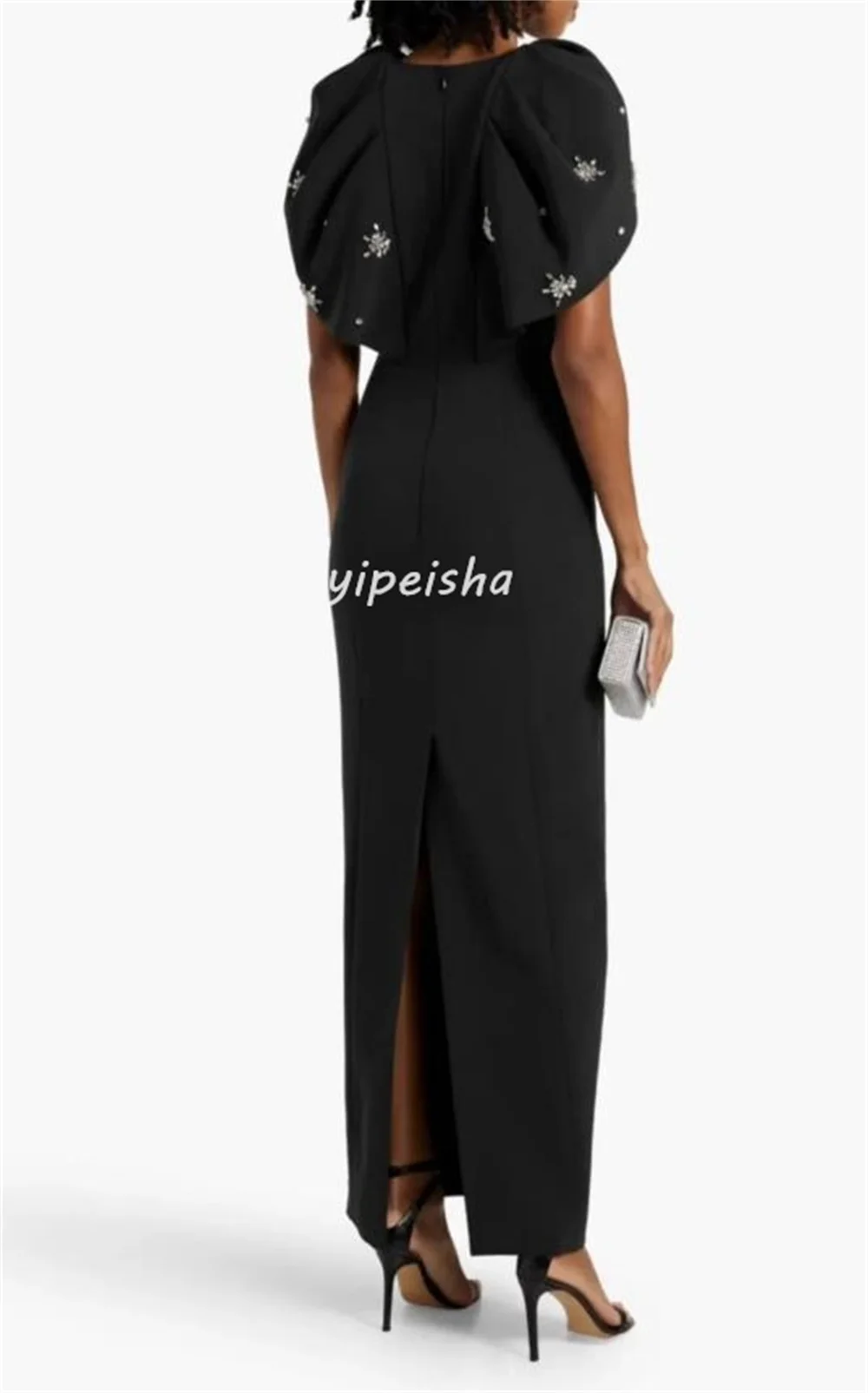 Szyte na miarę eleganckie, wysokiej jakości sukienki wieczorowe z plisami, zdobione dżetami, z prostym kwadratowym dekoltem, długie, dostępne rozmiary, klasyczne.