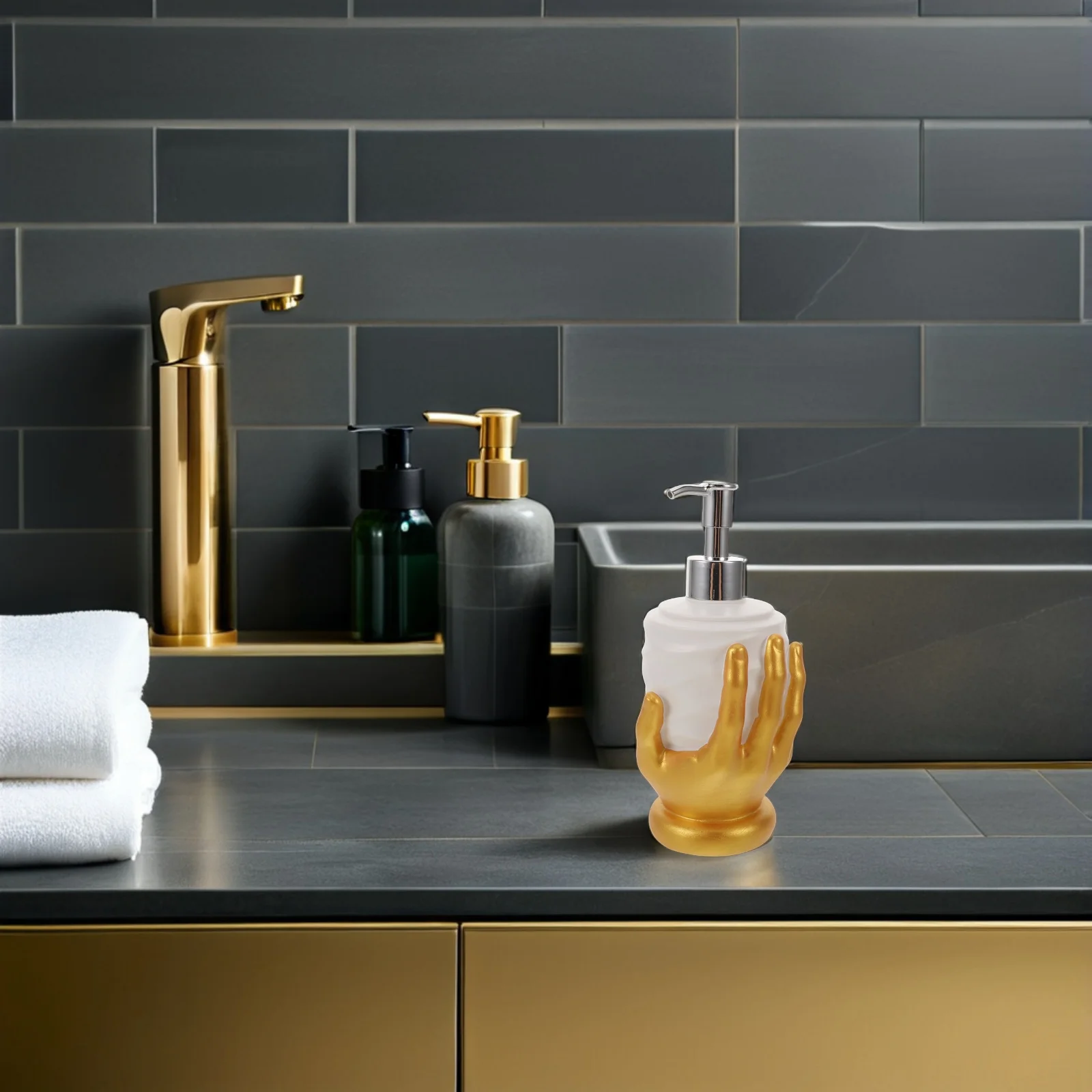 

Heart Shaped Soap Dispenser Gothic Anatomical Design Press Type Pump Bottle For Bathroom Kitchen Sink Liquid Hand Soap Container