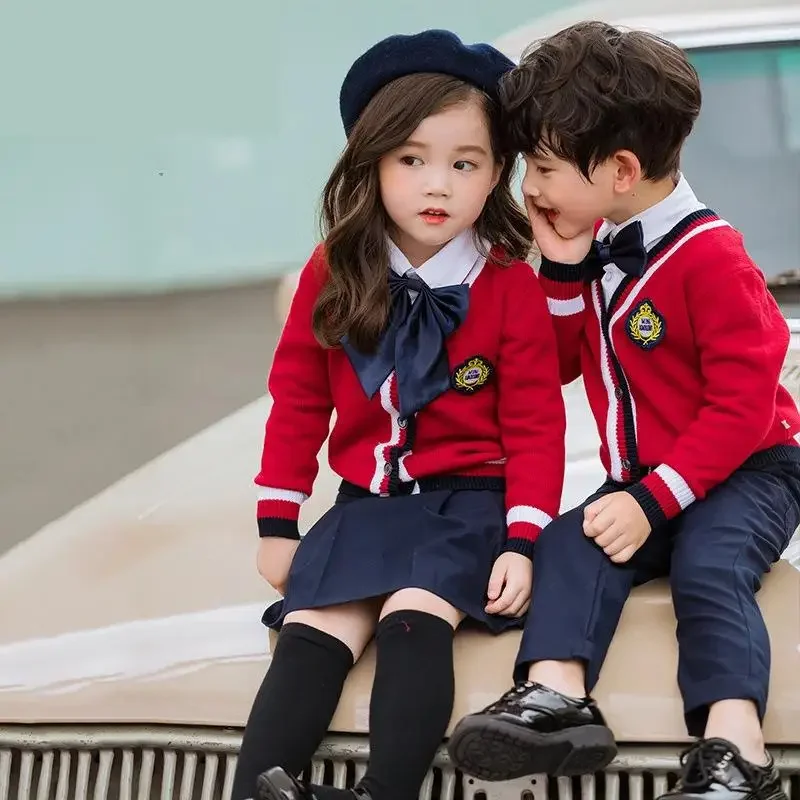 Bambini Coreano Uniforme scolastica giapponese Ragazze Ragazzi Maglione rosso Top Gonna Pantaloni Abito lavorato a maglia Studenti Vestiti Costumi da coro
