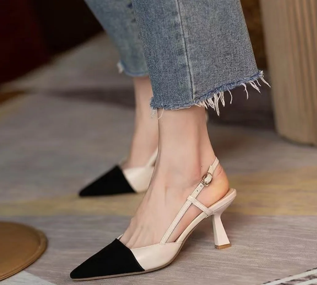 صنادل بكعب عالي لصيف 2025 وصلت حديثًا صنادل كعب مدببة بإبزيم مريح للنساء خناجر Sandalias De Mujer