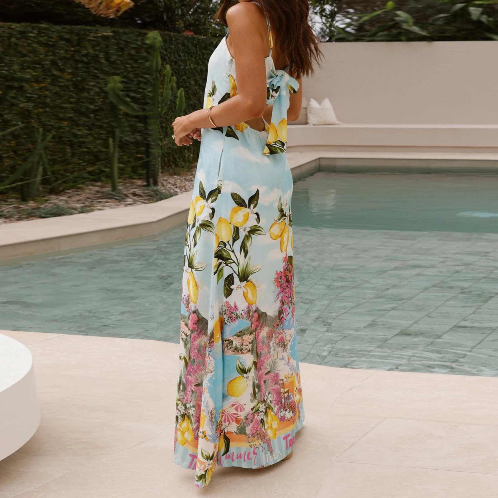 Combhasaki ผู้หญิง Elegant แขนกุดสแควร์คอปรับสายรัดมะนาวพิมพ์ผูกโบว์กลับตัดฤดูร้อน Cami A-Line ชุดยาว