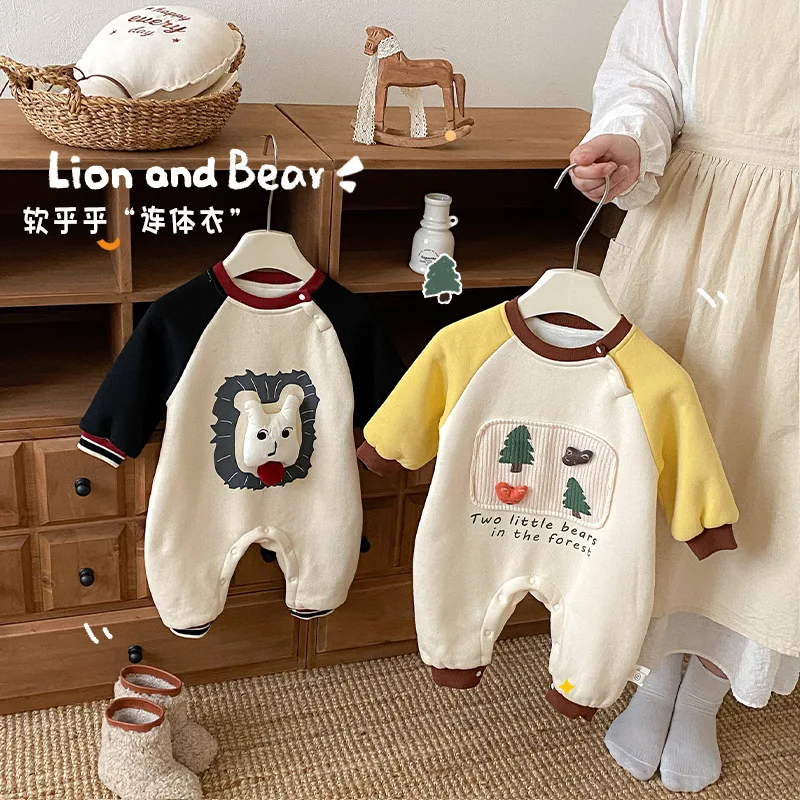 

Детский комбинезон с нашивками, новинка 2024 года, зимняя плюшевая одежда для новорожденных, детская корейская версия, модная одежда с рукавами для ползания