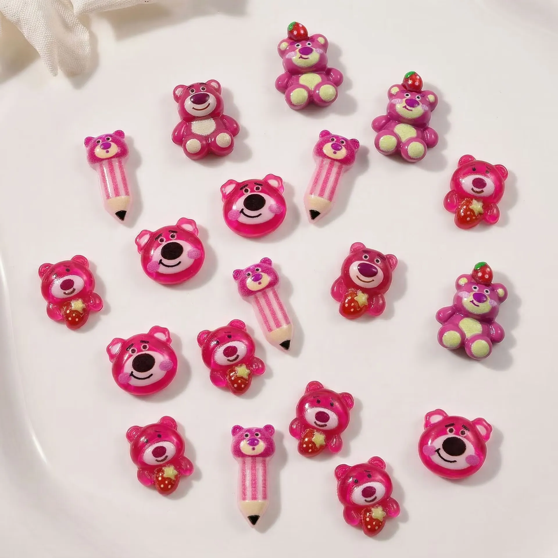 20pcs strawberry bear mini resin nail charm acrylic Crafts Cabochon Jewelry Manicure Hairpin Scrapbook Decor Craft