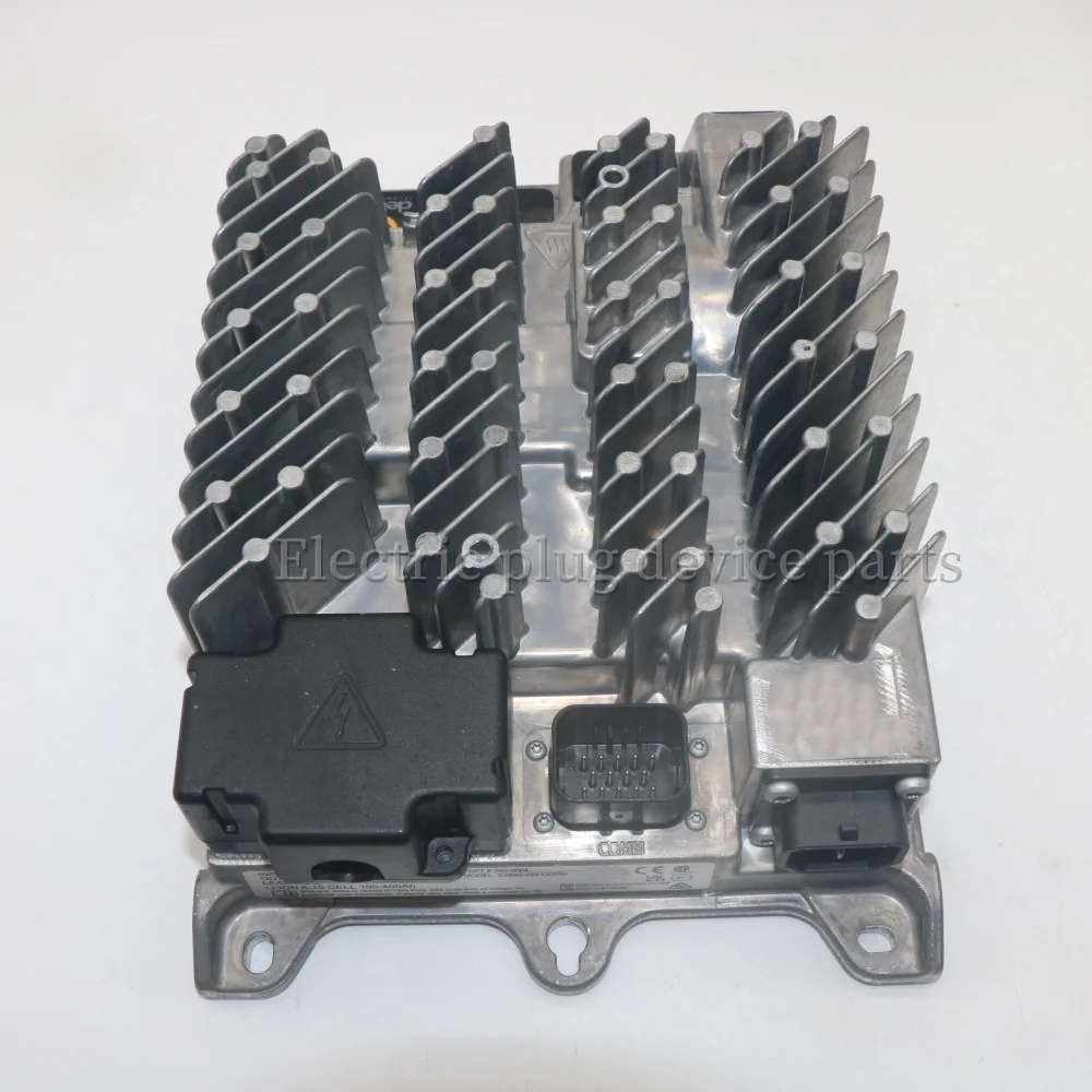 

940-0004 Industrial Battery Charger 100-240V 720W 50/60Hz