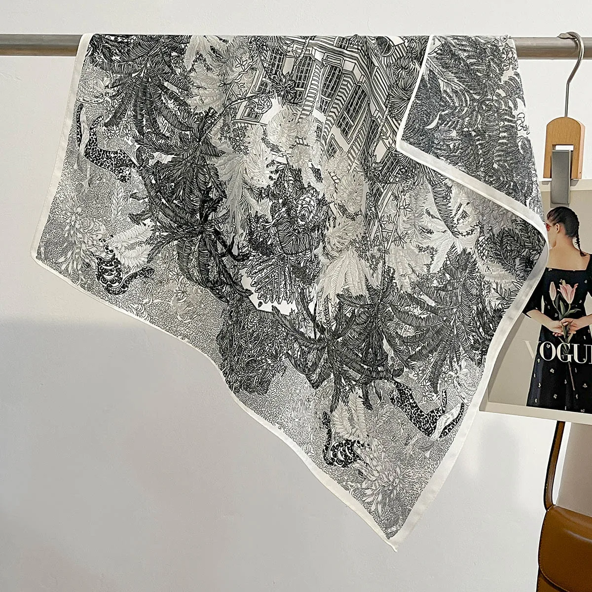 Fashion 70cm Cotton Square Scarf Women Floral Print Design Bandanas Lady Scarves Headband Accessories Handkerchief Hair