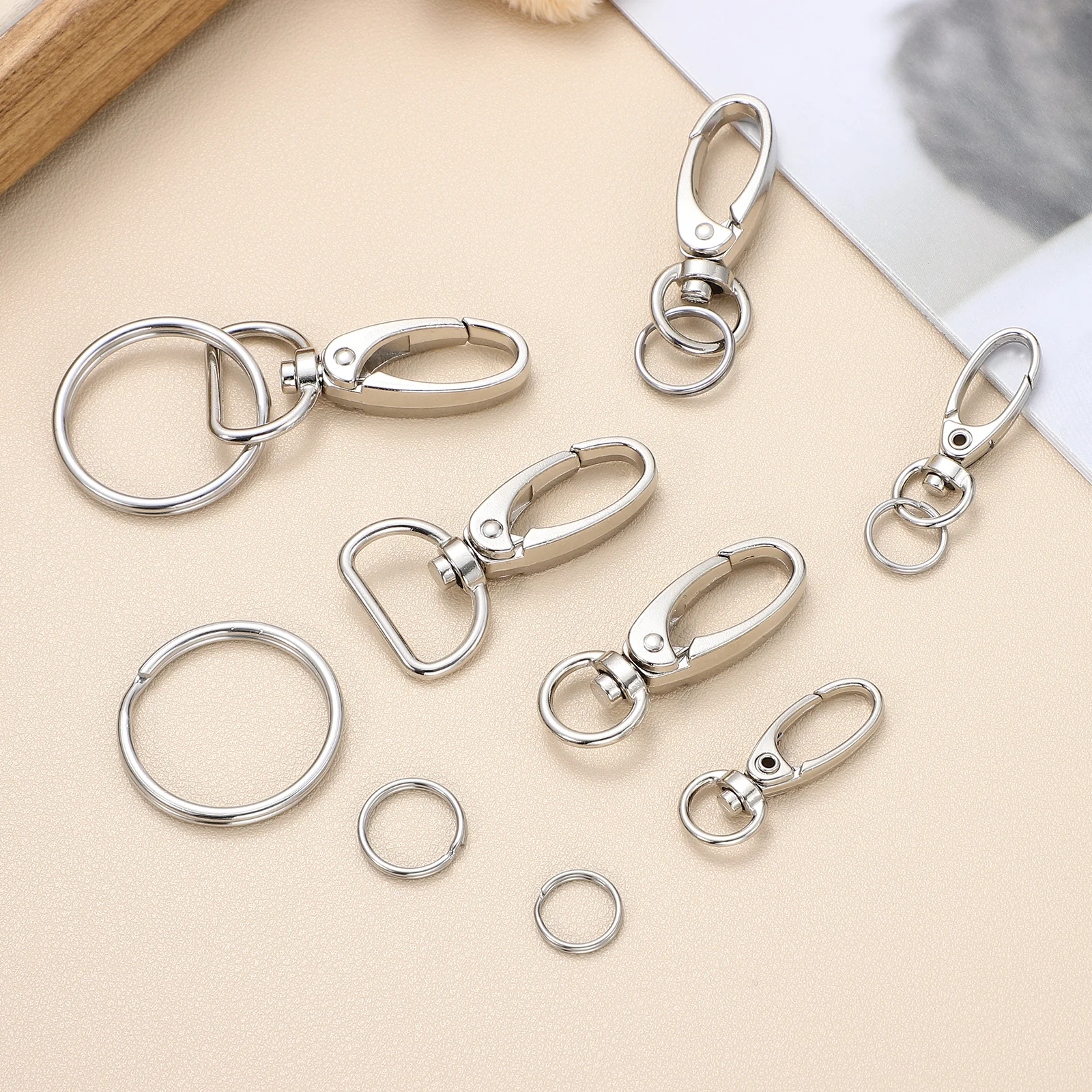

1Set Dog Tag Clip Set Zinc Alloy Quick Release Pet Tag Holder Lightweight Durable for Collar Harness Resistant