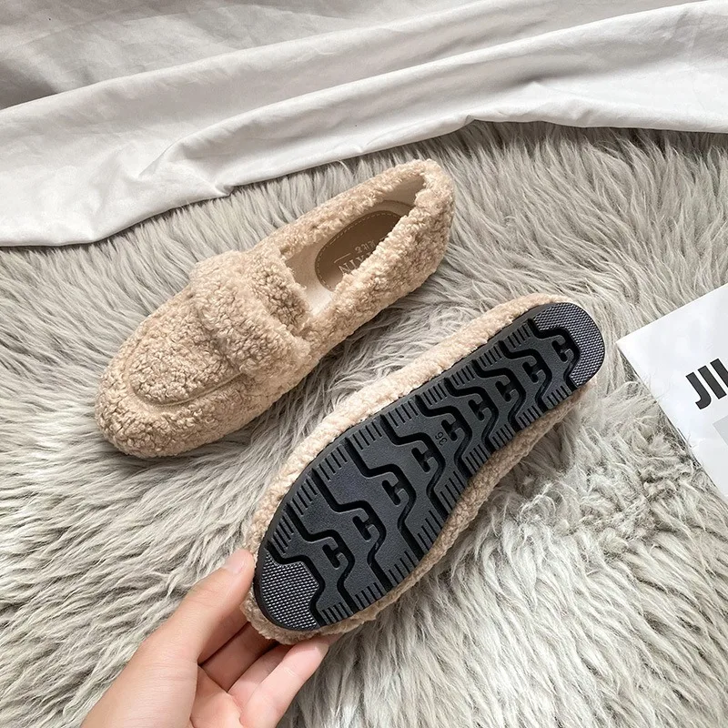 Plus Size Women Shearling Flats Furry Lambswool Mocasines Mujer Warm Cotton Shoes Ladies Slip On Sheep Fur Lined Loafers Winter