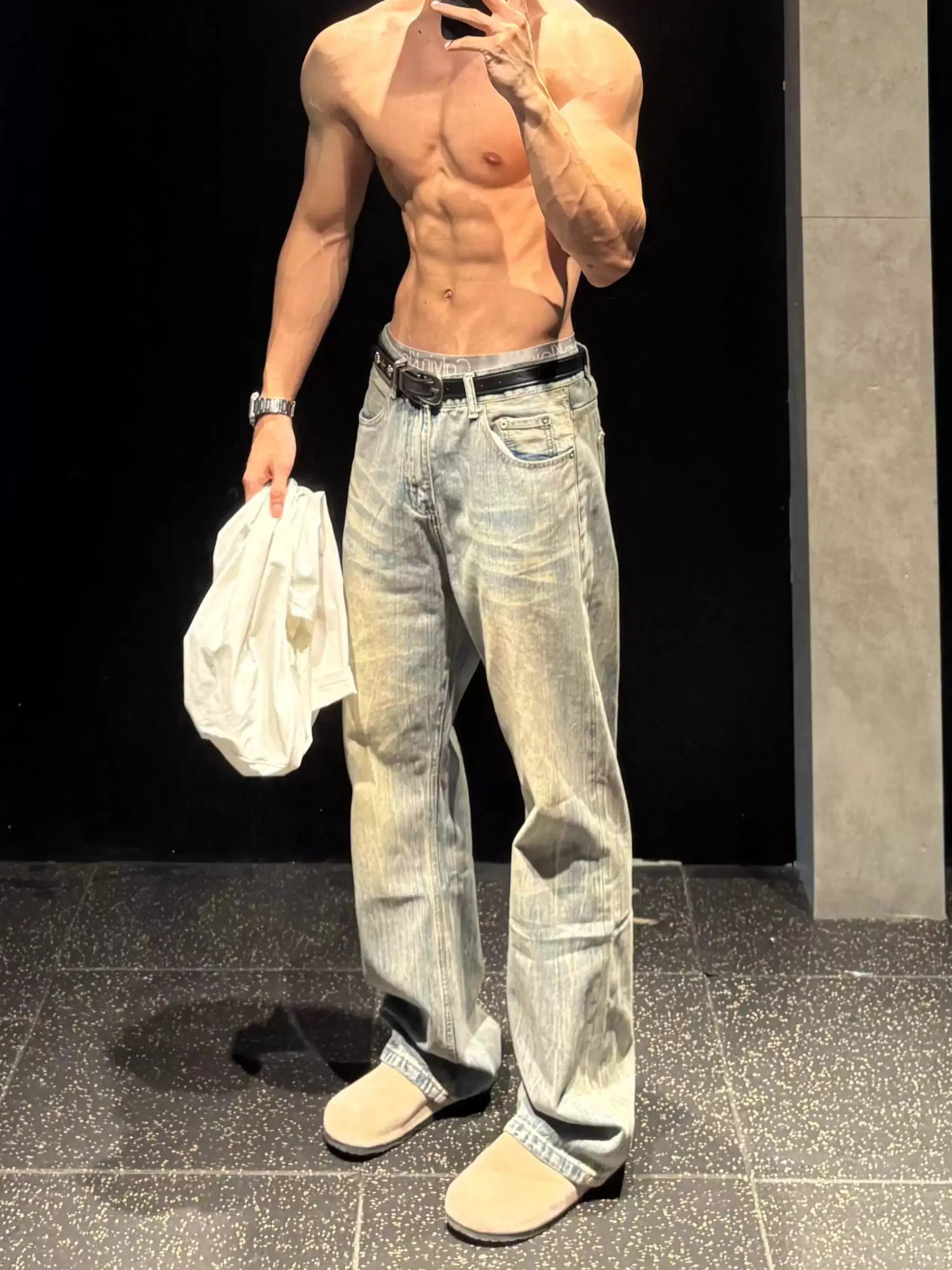 

Retro American Washed Men's Jeans Loose Fit Straight Leg Long Trousers Versatile Casual Straight Cut Denim Pants for Men