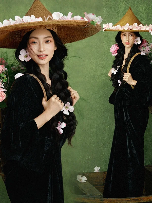 

Black Velvet Dress Chinese Style Portrait Photography Costume Studio New Arrival Unique Retro National Atmosphere Art Photogr...