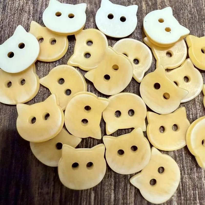 10pcs 2 Holes Cartoon Yellow Cat Head DIY Crafts Kindergarten Material Kit for Kids Shirt Sweater DIY Apparel Sewing Supplies
