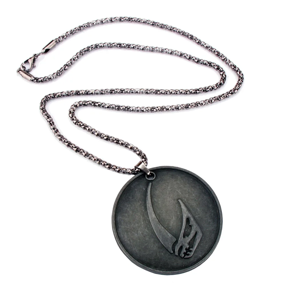 Vintage Embossment Monster Pendant Necklace for Men Women Retro Silver Black Color Metal Chain Necklace Fans Cosplay Jewelry