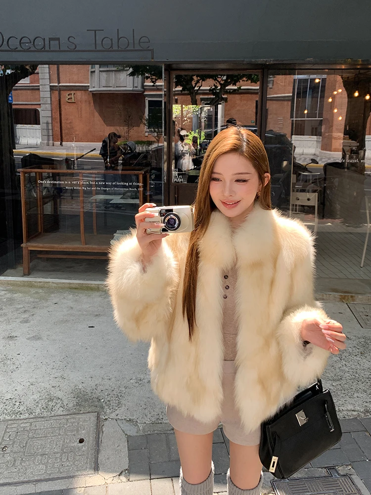 Sunshine Island Casaco de pele de raposa inteira importado finlandês, um best-seller de inverno para mulheres. Casaco de pele real