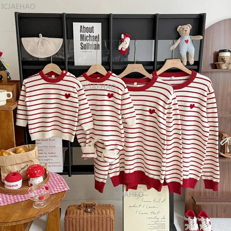 2026 Family Matching Sweater Brother-Sister Couple Outfits Family Photos with Embroidered Hearts Knit Tops for Mom Dad and Kids