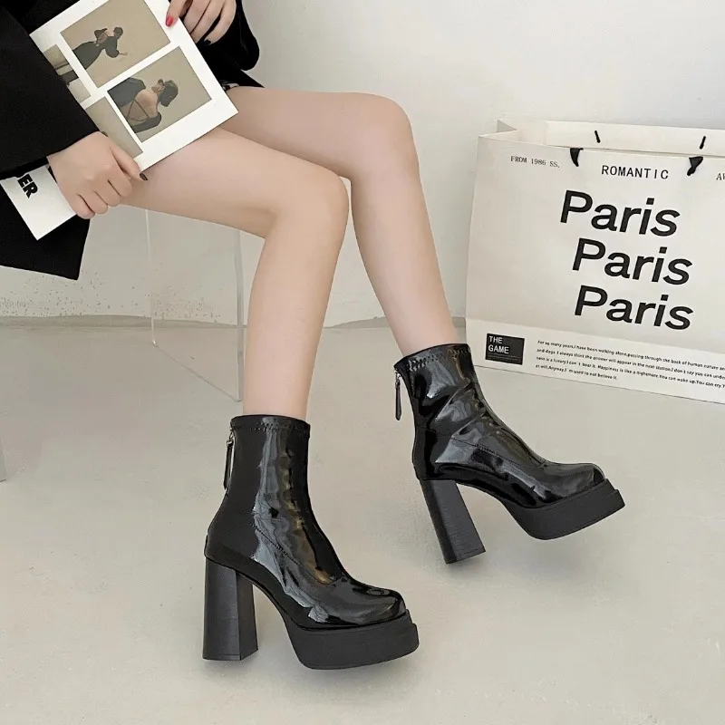 

New Chunky High Heels Ankle Boots Women Back Zipper Patent Leather Boots Woman Light Fashion Designer Black Platform Booties
