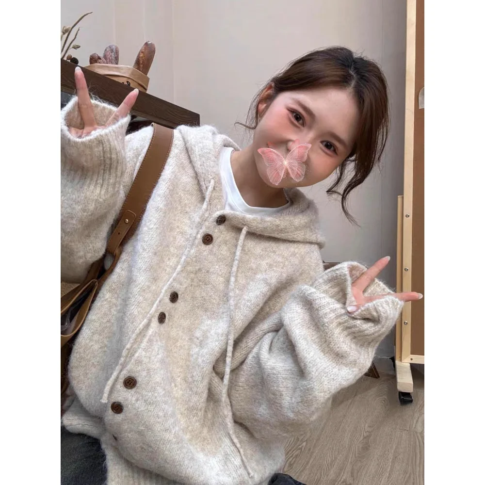 

Новинка 2025 года, высококачественный топ в ленивом стиле с молочным мягким и липким свитером с капюшоном и вязаной курткой-кардиганом