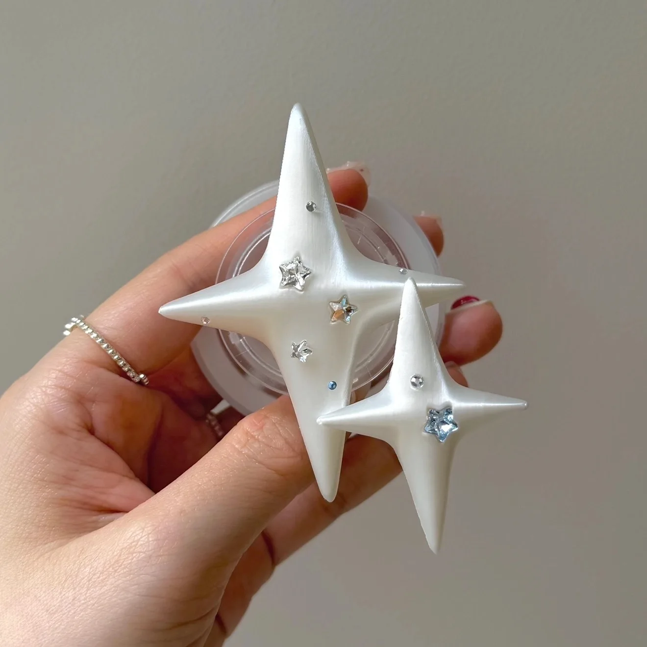 

"Shining Star" Original White Silk Star 3D Printed Magnetic Airbag Phone Stand