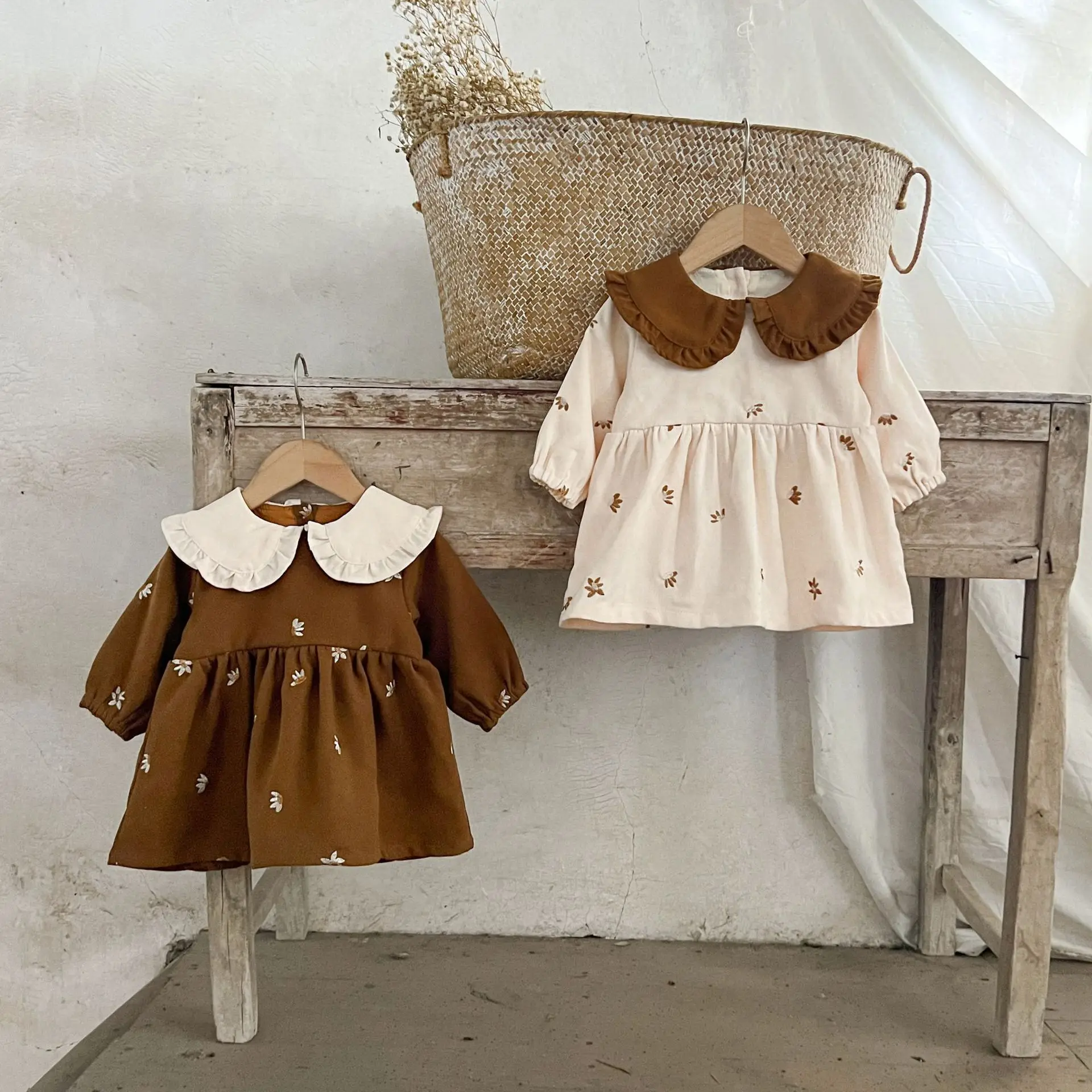 

2025 Autumn New Girls Long Sleevecasual Dress Children Loose Princess Dress Cotton Baby Girl Large Lapel Dress Cute Kids Clothes