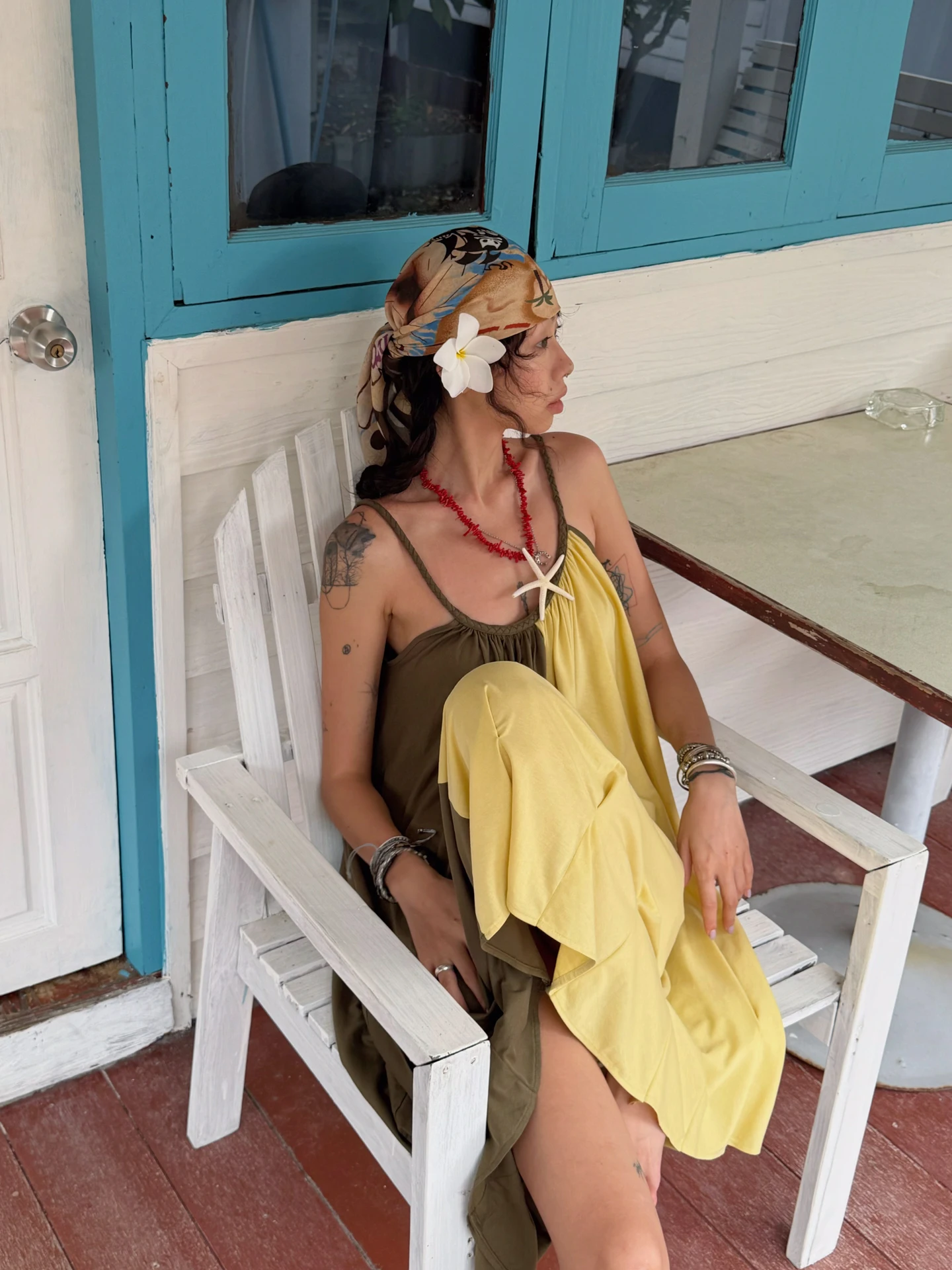 Echarpe-carree-legere-faite-a-la-main-avec-imprime-squelette-de-pirate-motif-geometrique-en-coton-et-polyester-decorative