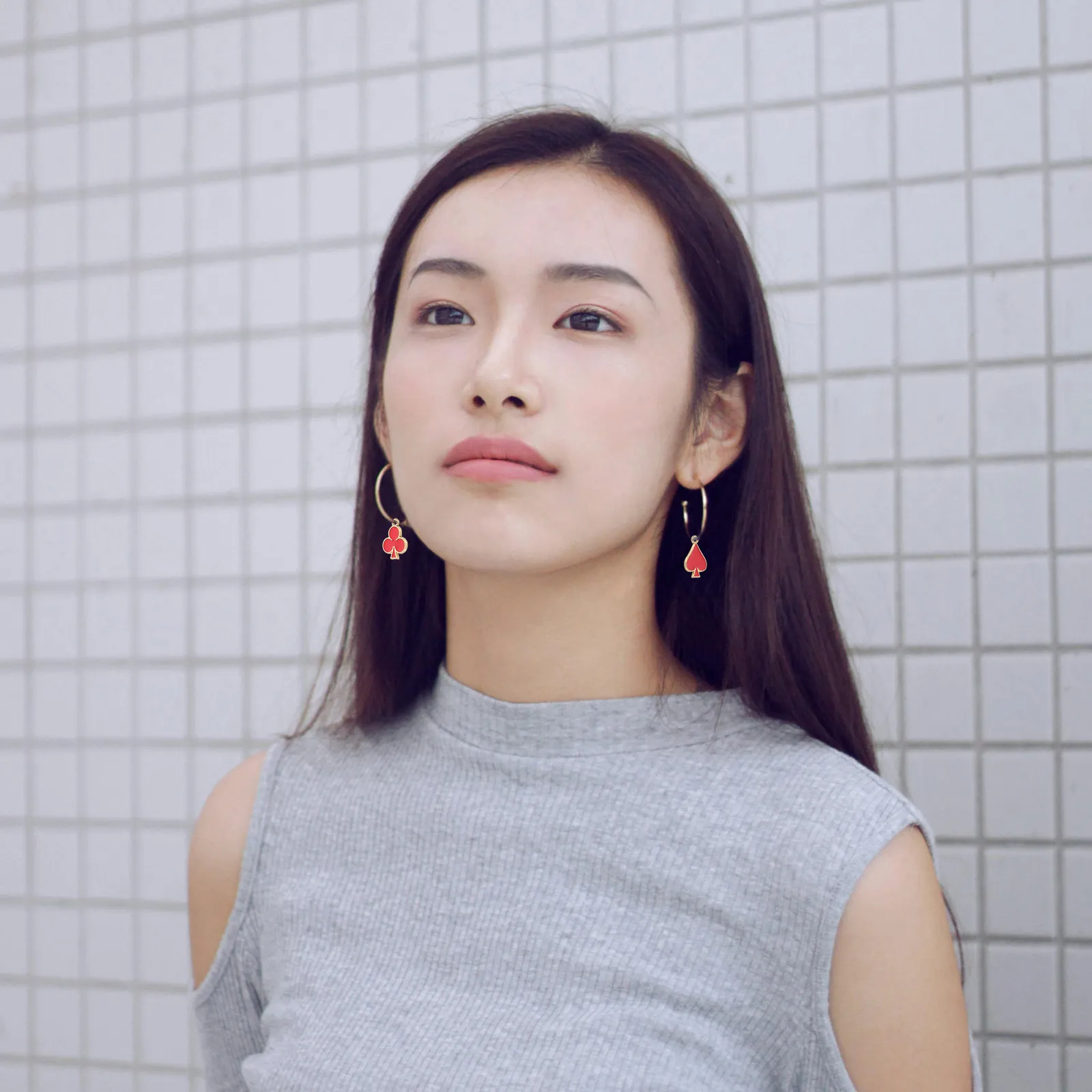 

40 шт. подвесок в виде игральных карт, уникальные шармы из сплава, пиковые, кубусные, треугольные, бриллиантовые, для изготовления украшений своими руками, для браслетов и серег