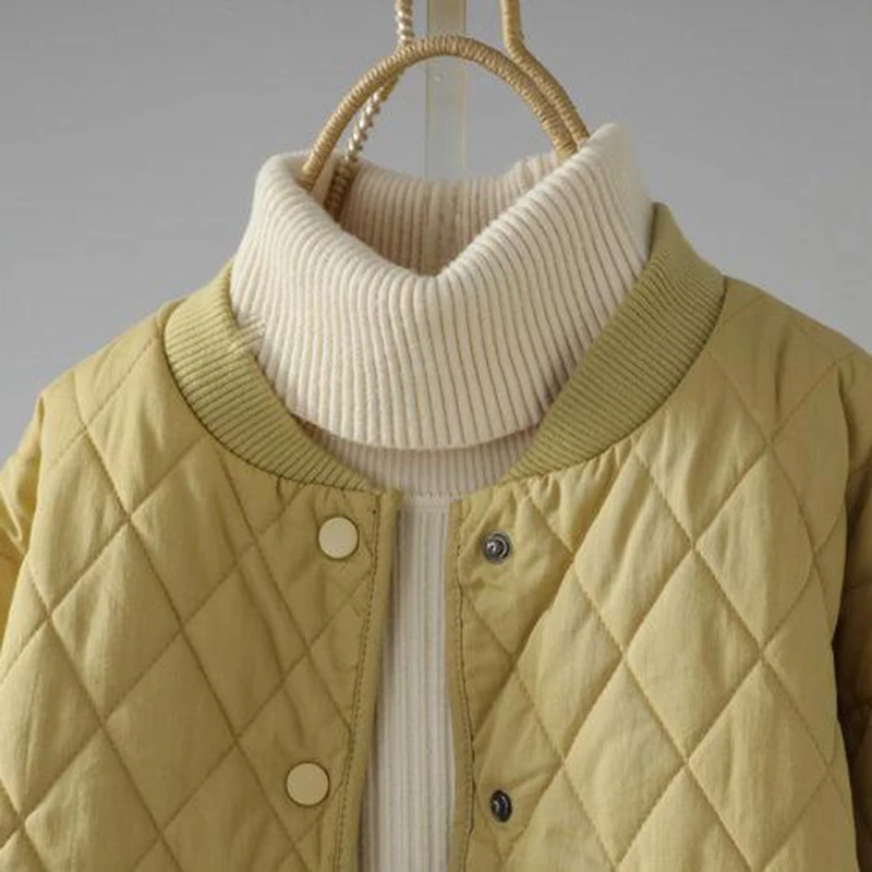 女性の冬の綿ジャケット秋冬ファッション軽量綿入りコートデイリー厚く暖かいシングルブレストコート