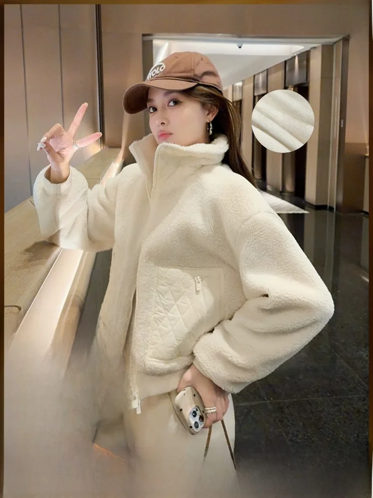 

Warm Lamb Fur Jacket with Big Pockets Stand Collar Splicing Design Commute Style Loose Fit Polyester Fiber Zipper Closure Wom...