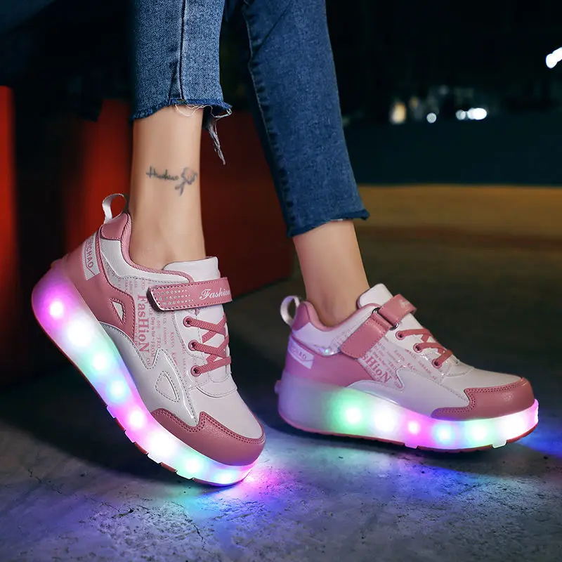 Рисунок 3 - Светящиеся роликовые туфли с двумя
