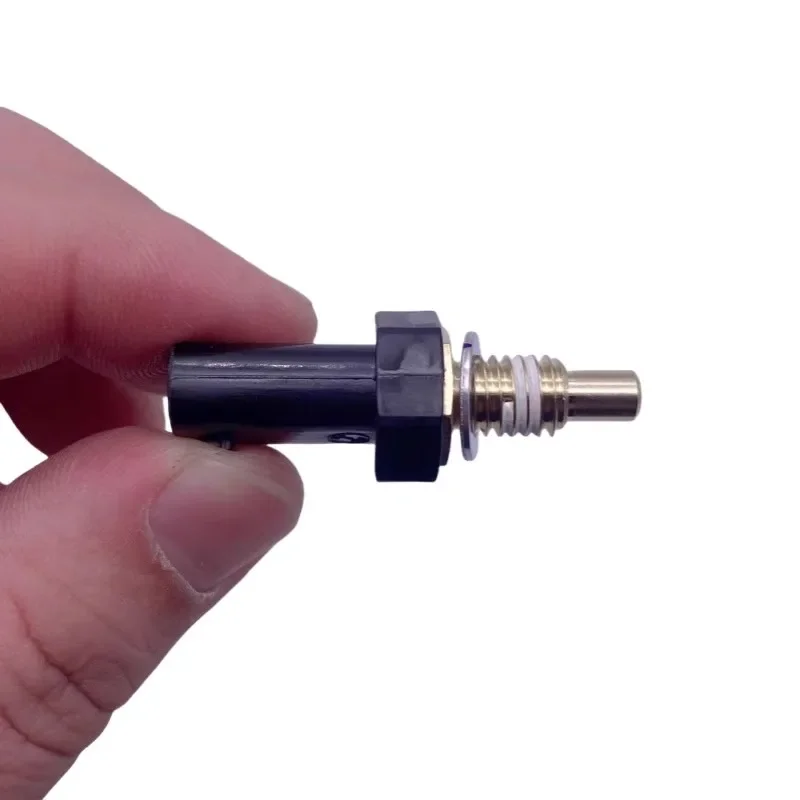 

Baificar Brand New Engine Coolant Temperature Sensor 55488246 For Cadillac XT4 XT5 XT6 CT4 CT5 CT6