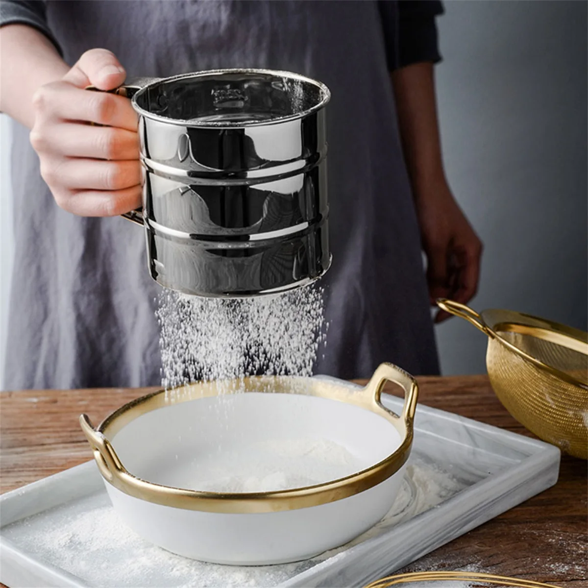 Tamiz de harina de mano de acero inoxidable para hornear, taza con diseño de prensa manual, tamiz de malla fina