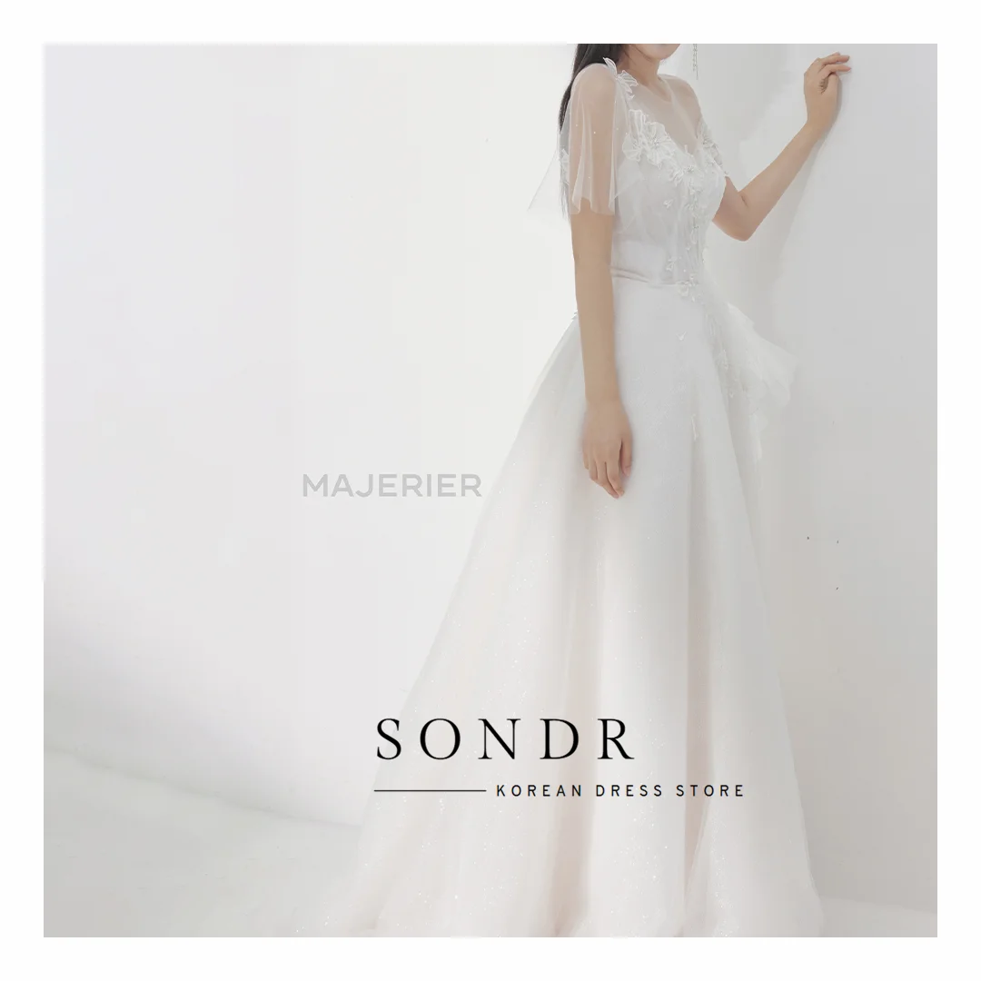 Sondr 반짝이는 튤 바닥 길이의 한국 웨딩 드레스 꽃무늬 아플리케 O넥 짧은 소매 신부 리셉션 가운 사진 촬영용