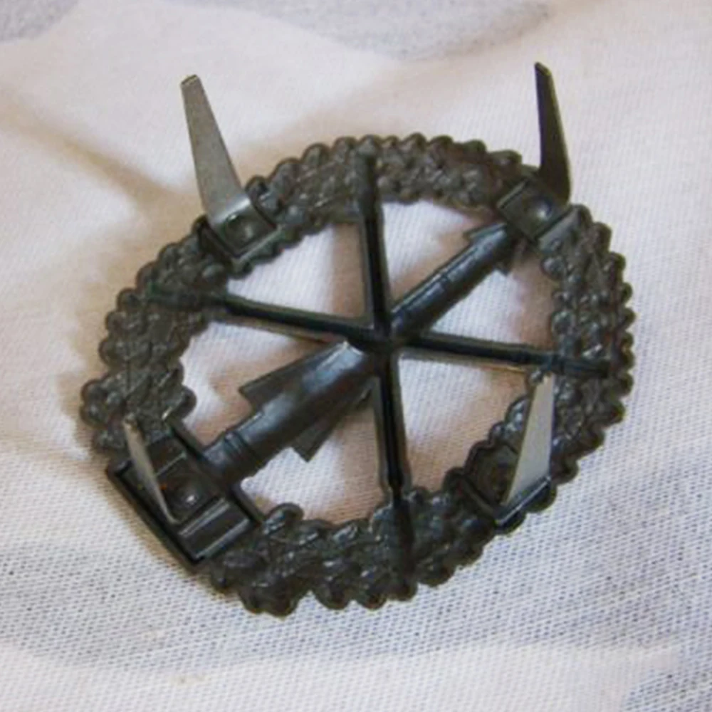BERET BADGE GERMAN AIR DEFENSE CAP PIN METAL COCKADE