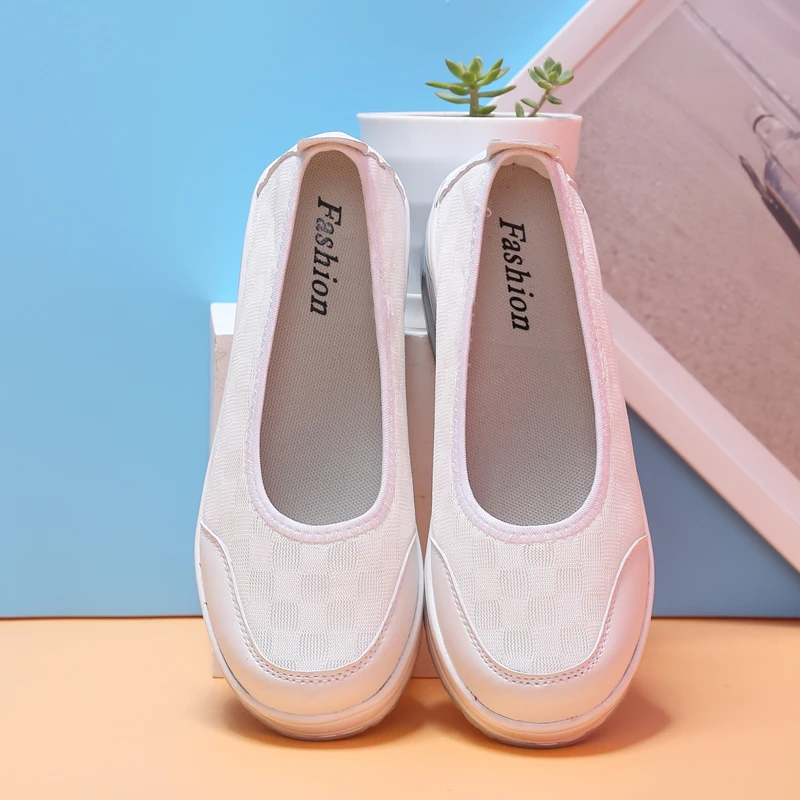 New Women Sneakers Flats Loafers Sweet Shallow Comfort Shoes Women Moccasins Slip-on Platform Ballet Ladies Vulcanized Shoes