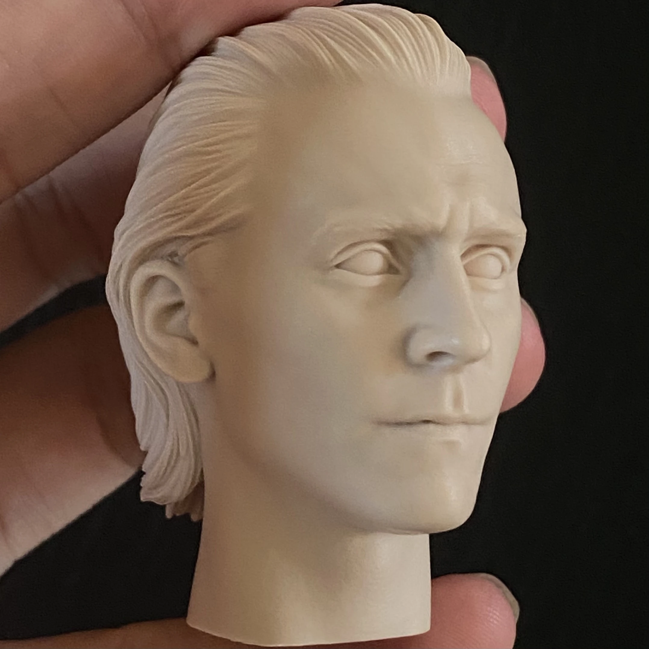 1:6 Cast Resin Figure Puzzle Kit Figure Head (Tom Hiddleston) Unpainted Sculpted Model (50mm)