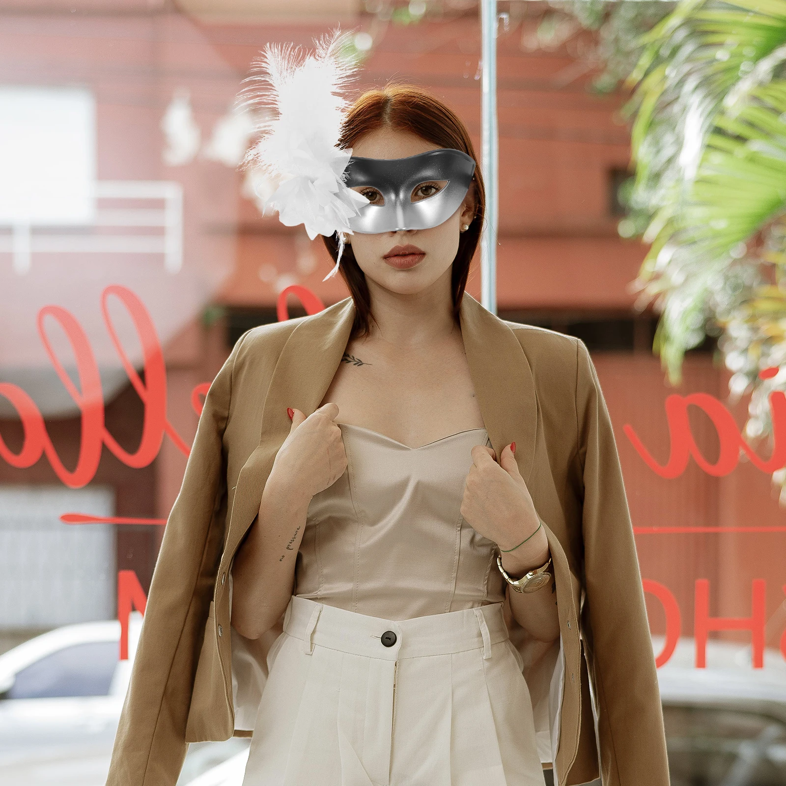 

Half Face Mask Elegant Detachable Plume Lightweight Masquerade Costume For Halloween Carnival Party Cosplay Ball