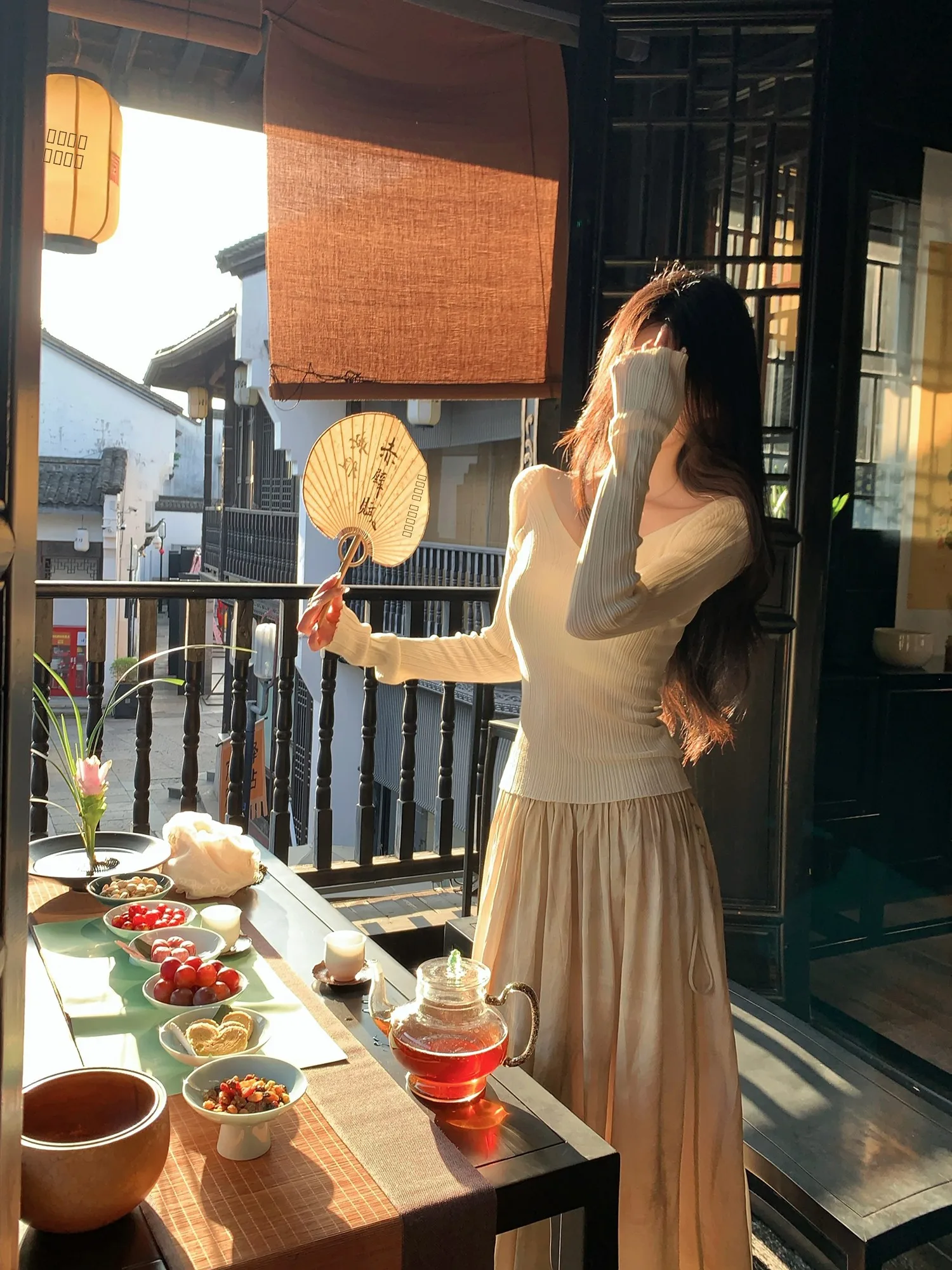 

Женский тонкий трикотажный топ Slim Fit с V-образным вырезом и длинным рукавом, базовый слой, осенний, белый, для ранней осени, для повседневной носки, корейская версия