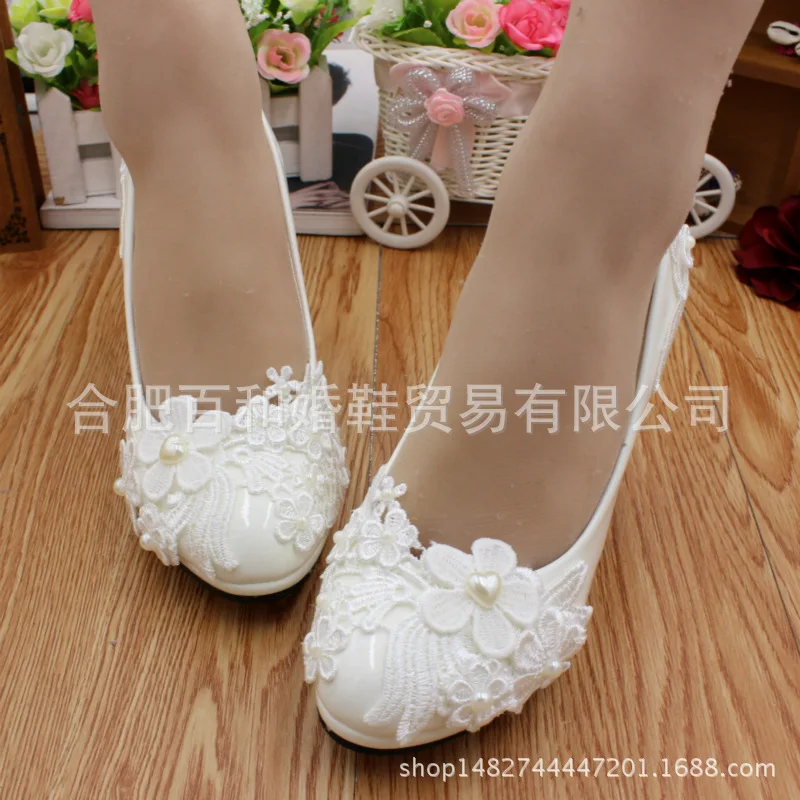 Luxury White Wedding Pumps Shoes Women PU 3 5 8CM Thin Heels Fashion Flower Shallow Platform Women Heeled Party Shoes