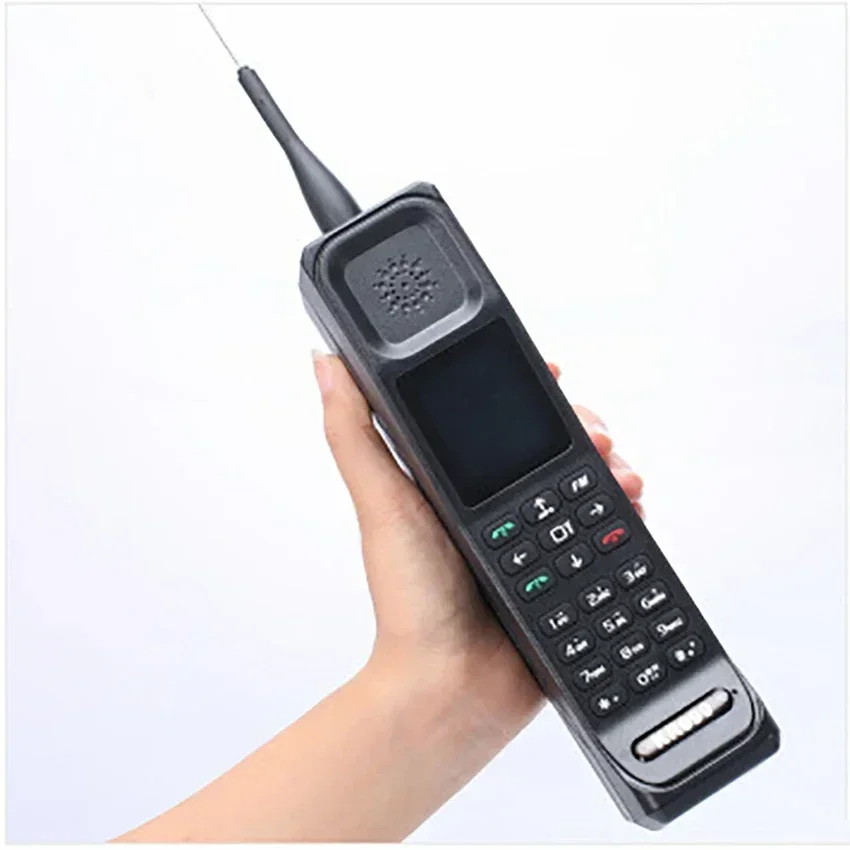 Retro Power Bank Cell Phone Dual Sim Loud Speaker FM radio Mp3 Shockproof Big Bar China Mobile Phones Keyboard KR999