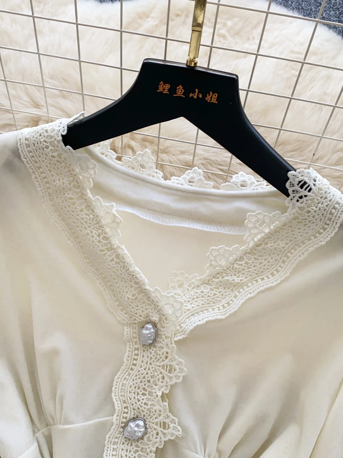 Kardigan damski z aksamitu, z koronkowym wykończeniem, rozpinany, długi, luźny, z perłowymi guzikami, wyszczuplający, w stylu koreańskim...