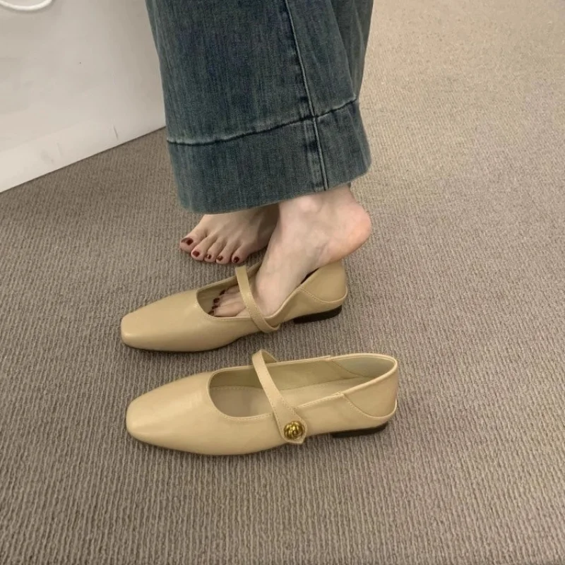 

Корейские нежные туфли Мэри Джейн с квадратным носком, новые весенне-осенние абрикосовые туфли на плоской подошве, простые женские туфли в одну полоску