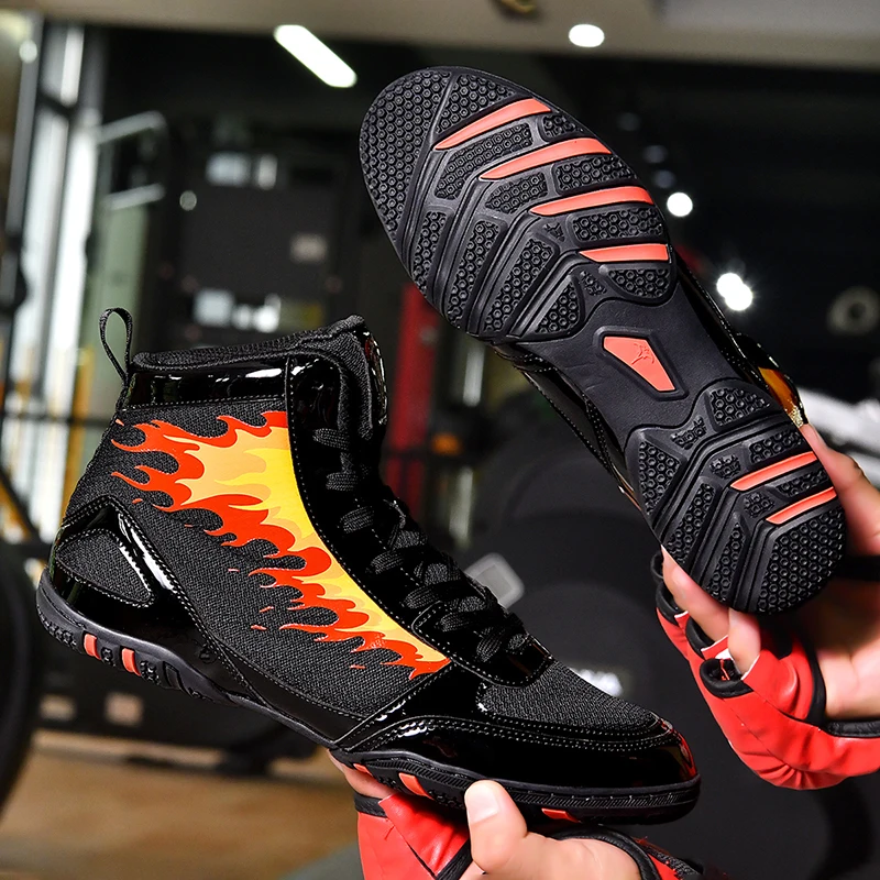 

Combat training shoes for men, comfortable sneakers, professional wear-resistant wrestling shoes, competitive boxing shoes.