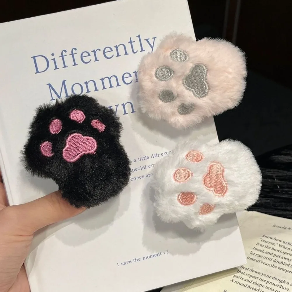 Fluffy Cat Paw Hair Clip Cute Sweet Girly Duckbill Clip Plush Cartoon Hair Accessory for Bangs and Flyaway Hair Ins Style